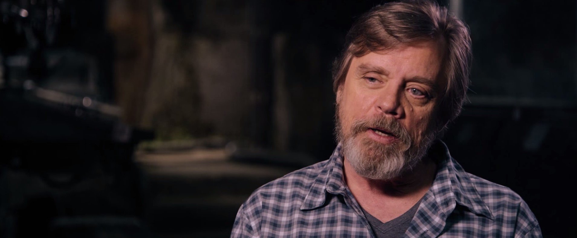 Mark Hamill Debunks the Reports that he had an Accident During the